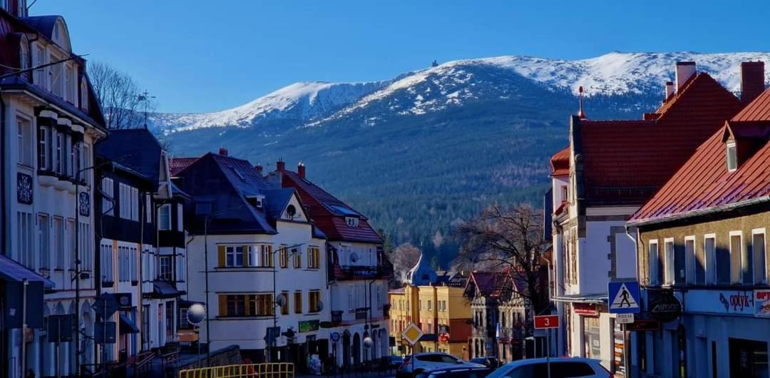 Srodkowa Widok Na Las 2 Pietro Garaz Gratis ชกลาร์สกา ปอเรมบา ภายนอก รูปภาพ